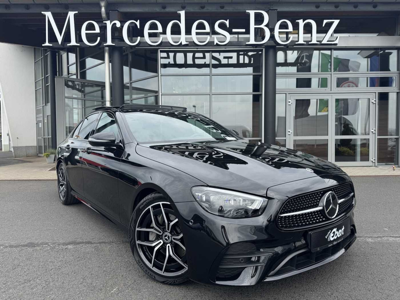 Mercedes-Benz E 220d AMG+Pano+Distr+Multibeam+RFK+Night - 세단 : 사진 1 Mercedes-Benz E 220d AMG+Pano+Distr+Multibeam+RFK+Night - 세단 : 사진 1