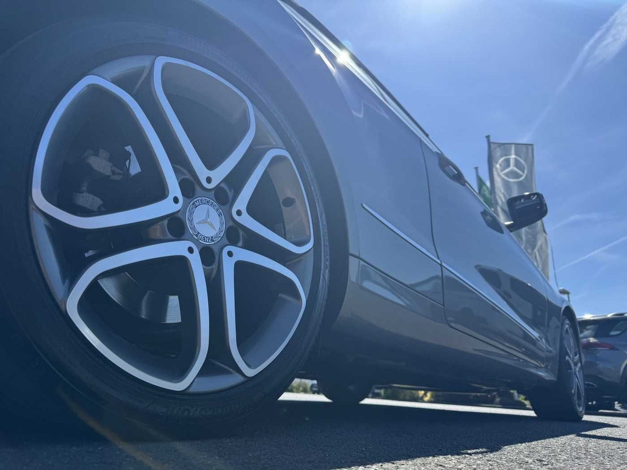 Mercedes-Benz E 300 Cabrio Sportpaket+Distr+Airscarf+SitzKlima - 차량 : 사진 5 Mercedes-Benz E 300 Cabrio Sportpaket+Distr+Airscarf+SitzKlima - 차량 : 사진 5