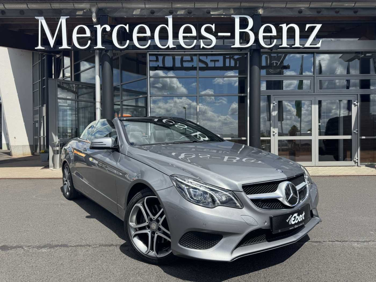Mercedes-Benz E 300 Cabrio Sportpaket+Distr+Airscarf+SitzKlima - 차량 : 사진 1 Mercedes-Benz E 300 Cabrio Sportpaket+Distr+Airscarf+SitzKlima - 차량 : 사진 1