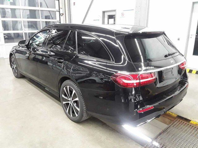Mercedes-Benz E 300 T de 4M AMG+AHK+Distr+Burm+ R-Kamera+Carpl - 차량 : 사진 3 Mercedes-Benz E 300 T de 4M AMG+AHK+Distr+Burm+ R-Kamera+Carpl - 차량 : 사진 3