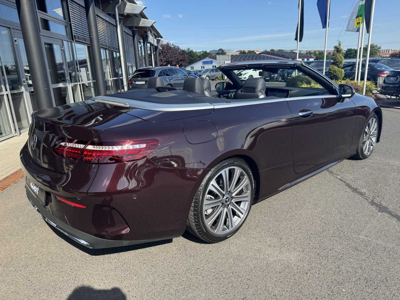Mercedes-Benz E 400d Cabrio VOLL+AMG+Massage+Distr+Burm - 차량 : 사진 4 Mercedes-Benz E 400d Cabrio VOLL+AMG+Massage+Distr+Burm - 차량 : 사진 4