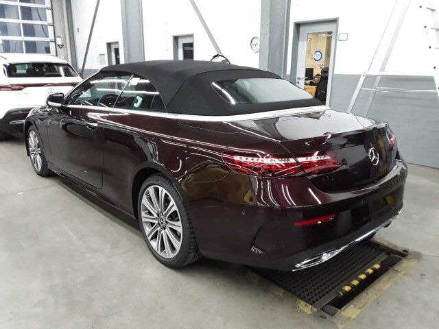 Mercedes-Benz E 400d Cabrio VOLL+AMG+Massage+Distr+Burm - 차량 : 사진 4 Mercedes-Benz E 400d Cabrio VOLL+AMG+Massage+Distr+Burm - 차량 : 사진 4