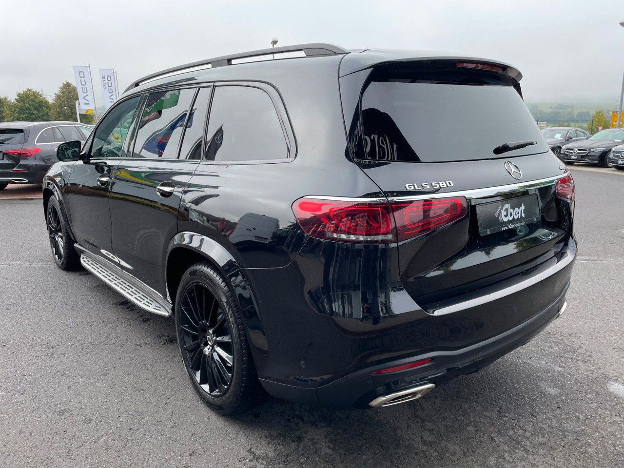 Mercedes-Benz GLS 580 4M AMG Pano+AHK+Burm+7Sitz+HUD+Fond+VOLL - SUV : 사진 3 Mercedes-Benz GLS 580 4M AMG Pano+AHK+Burm+7Sitz+HUD+Fond+VOLL - SUV : 사진 3