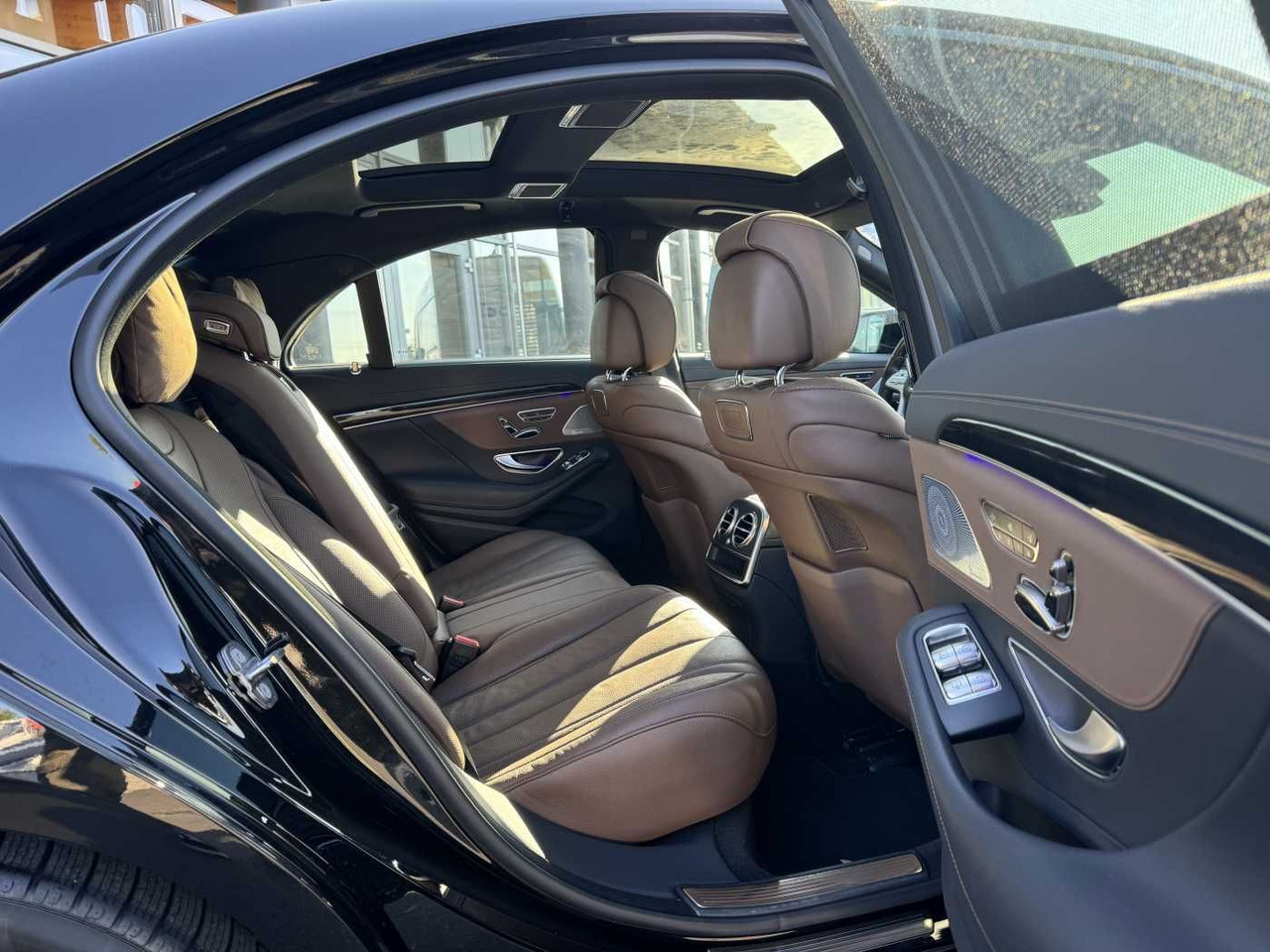 Mercedes-Benz S 400d 4M AMG+Pano+Burm+Distr+Massage+ HUD - 차량 : 사진 4 Mercedes-Benz S 400d 4M AMG+Pano+Burm+Distr+Massage+ HUD - 차량 : 사진 4