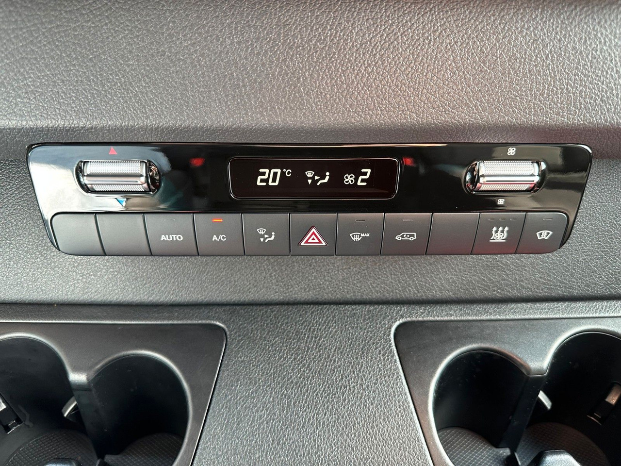 리스  Mercedes-Benz Sprinter 319 CDI 4x4 DoKa Klima AHK3,5to Mercedes-Benz Sprinter 319 CDI 4x4 DoKa Klima AHK3,5to : 사진 19