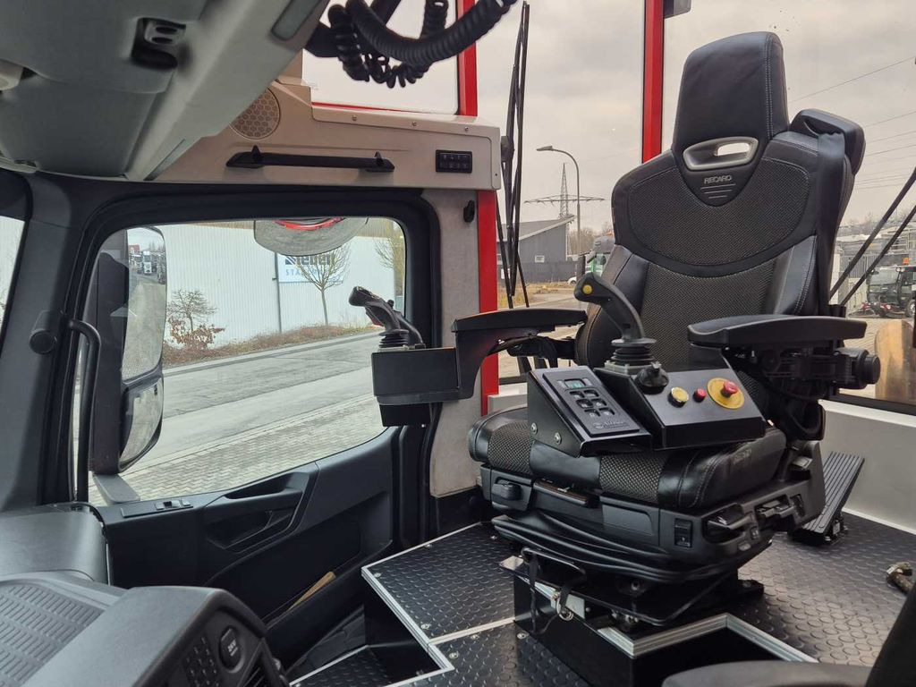 리스 Mercedes-Benz TUROX 8x8 Eschlböck Biber 92 Holzhacker / 1.512h  Mercedes-Benz TUROX 8x8 Eschlböck Biber 92 Holzhacker / 1.512h : 사진 8