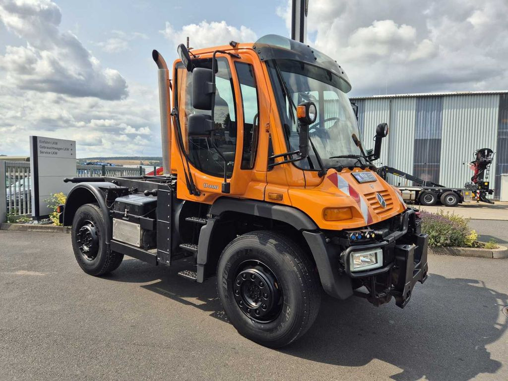 Mercedes-Benz Unimog U400 4x4 Vario Pilot Zapfwelle LOF - 캡 새시 트럭 : 사진 3 Mercedes-Benz Unimog U400 4x4 Vario Pilot Zapfwelle LOF - 캡 새시 트럭 : 사진 3