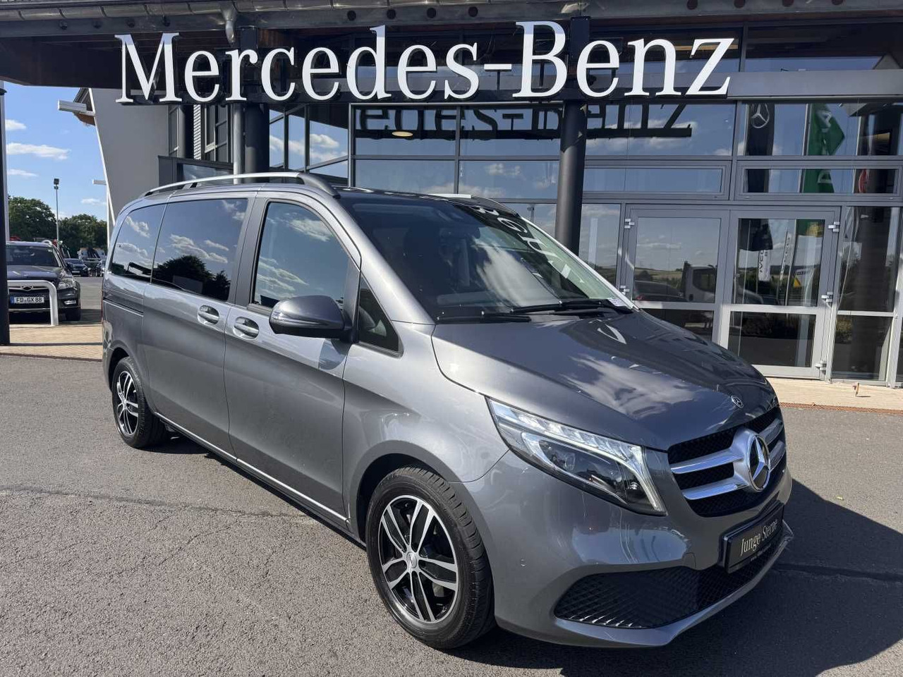 Mercedes-Benz V 220 d EDITION Liege-Paket AHK2,5 LED DAB MBUX - 차량 : 사진 1 Mercedes-Benz V 220 d EDITION Liege-Paket AHK2,5 LED DAB MBUX - 차량 : 사진 1