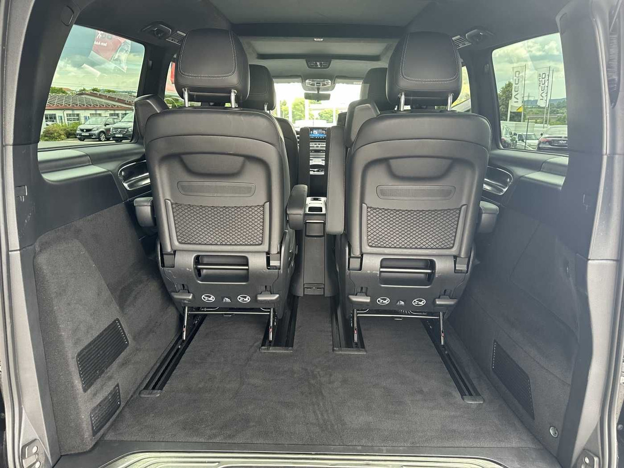 스테이션 왜건 Mercedes-Benz V 300 d 4MATIC EXCLUSIVE AMG Panorama DISTRONIC : 사진 6