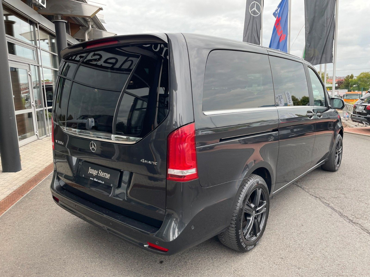 Mercedes-Benz V 300 d AVA ED 4MATIC Sitzklima Burmester 6Sitze - 스테이션 왜건 : 사진 4 Mercedes-Benz V 300 d AVA ED 4MATIC Sitzklima Burmester 6Sitze - 스테이션 왜건 : 사진 4