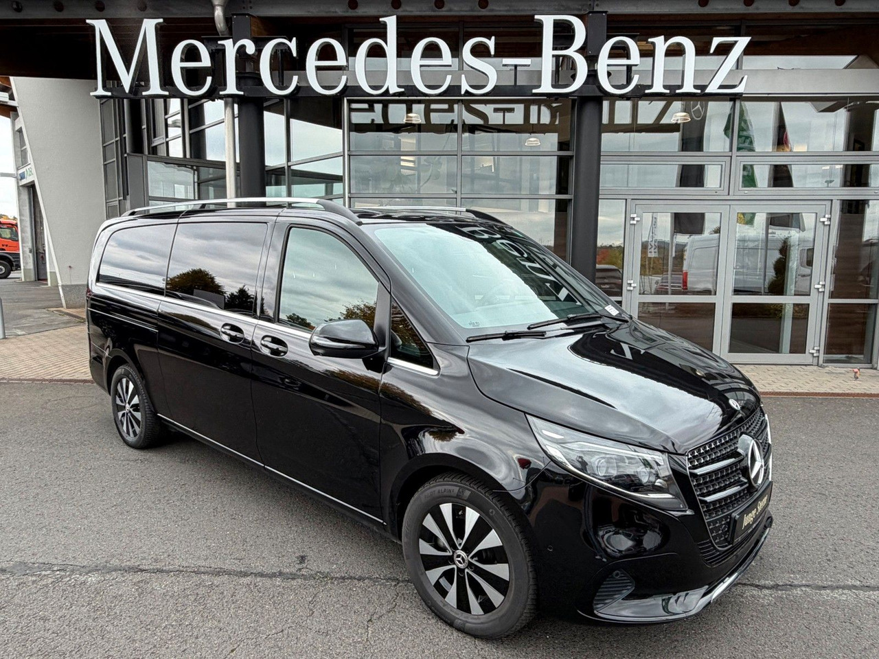 Mercedes-Benz V 300 d AVANTGARDE Extralang 360Kamera Standh - 스테이션 왜건 : 사진 1 Mercedes-Benz V 300 d AVANTGARDE Extralang 360Kamera Standh - 스테이션 왜건 : 사진 1