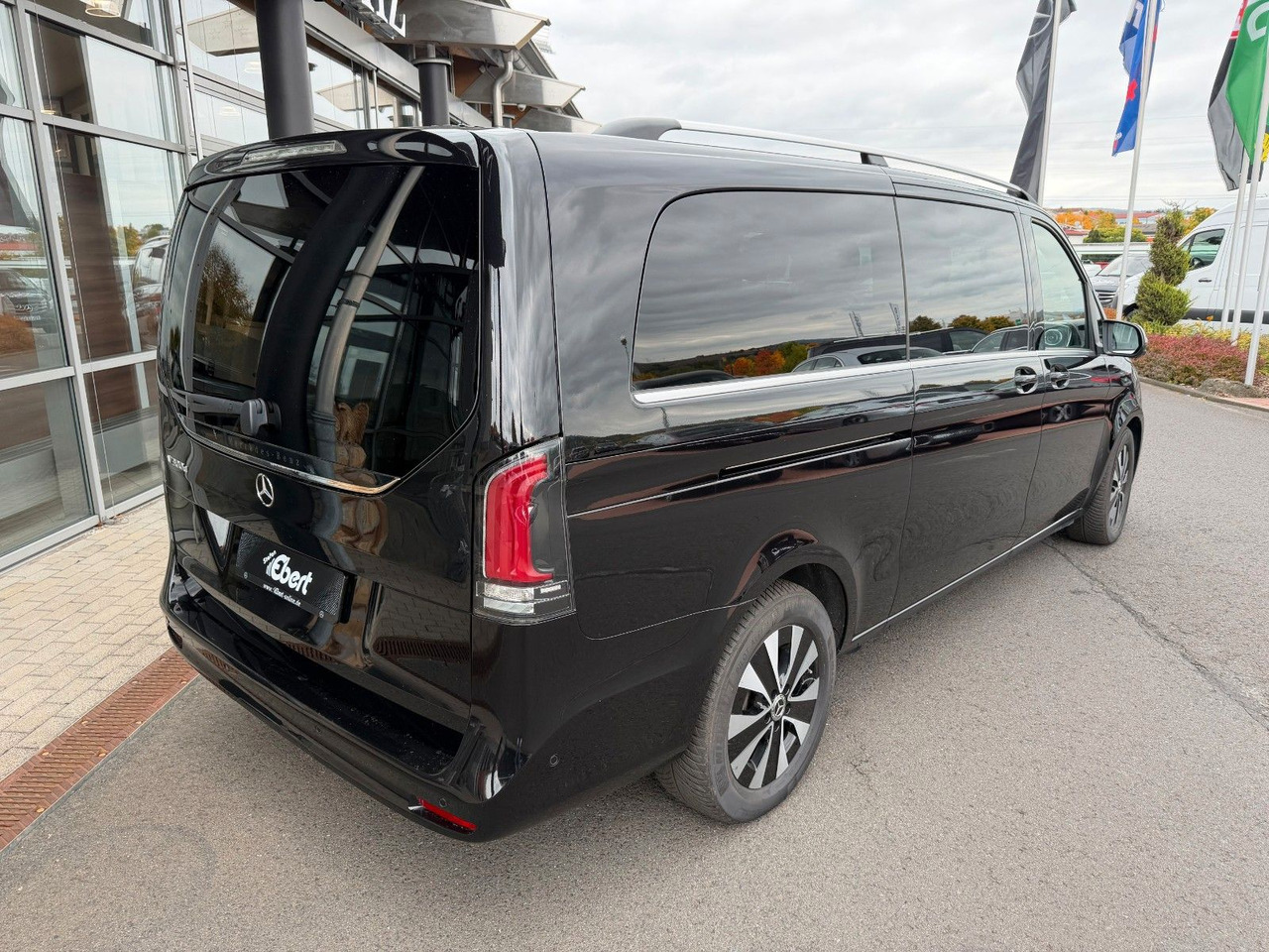 Mercedes-Benz V 300 d AVANTGARDE Extralang 360Kamera Standh - 스테이션 왜건 : 사진 4 Mercedes-Benz V 300 d AVANTGARDE Extralang 360Kamera Standh - 스테이션 왜건 : 사진 4