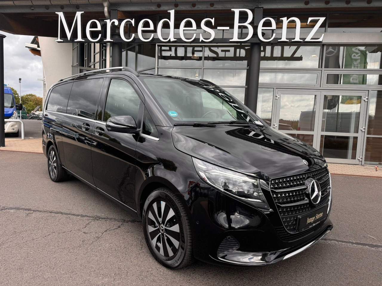 Mercedes-Benz V 300 d AVANTGARDE Extralang 360Kamera Standheiz - 승합차 : 사진 1 Mercedes-Benz V 300 d AVANTGARDE Extralang 360Kamera Standheiz - 승합차 : 사진 1