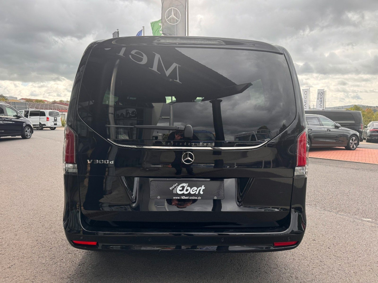 Mercedes-Benz V 300 d AVANTGARDE Extralang 360Kamera Standheiz - 스테이션 왜건 : 사진 5 Mercedes-Benz V 300 d AVANTGARDE Extralang 360Kamera Standheiz - 스테이션 왜건 : 사진 5