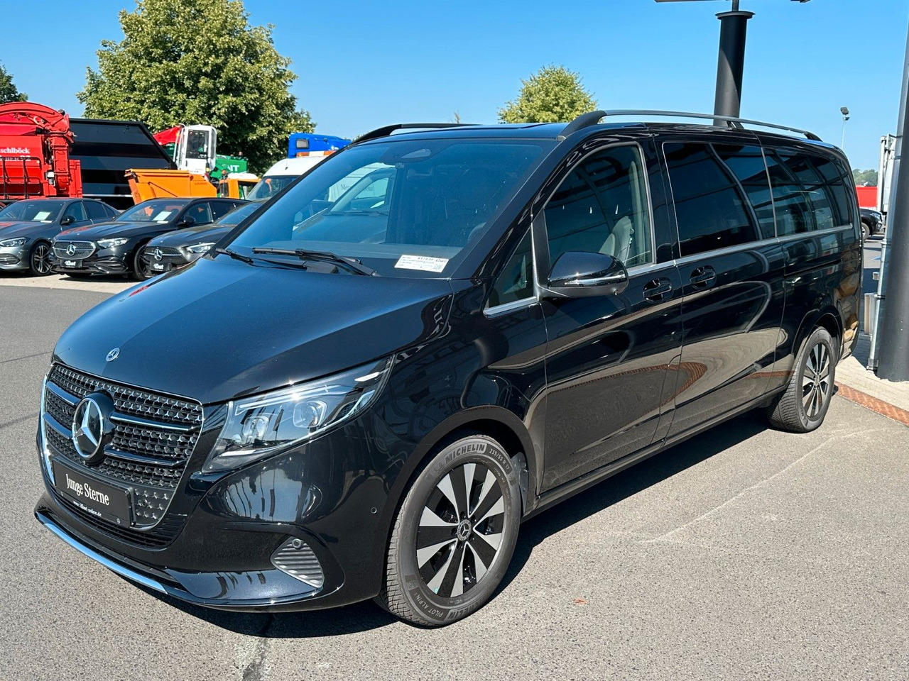 Mercedes-Benz V 300 d AVANTGARDE Extralang 360Kamera Standheiz - 승합차 : 사진 3 Mercedes-Benz V 300 d AVANTGARDE Extralang 360Kamera Standheiz - 승합차 : 사진 3