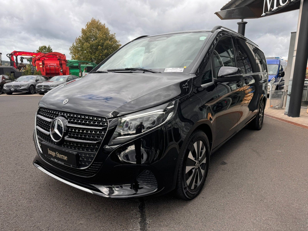 Mercedes-Benz V 300 d AVANTGARDE Extralang 360Kamera Standheiz - 스테이션 왜건 : 사진 3 Mercedes-Benz V 300 d AVANTGARDE Extralang 360Kamera Standheiz - 스테이션 왜건 : 사진 3