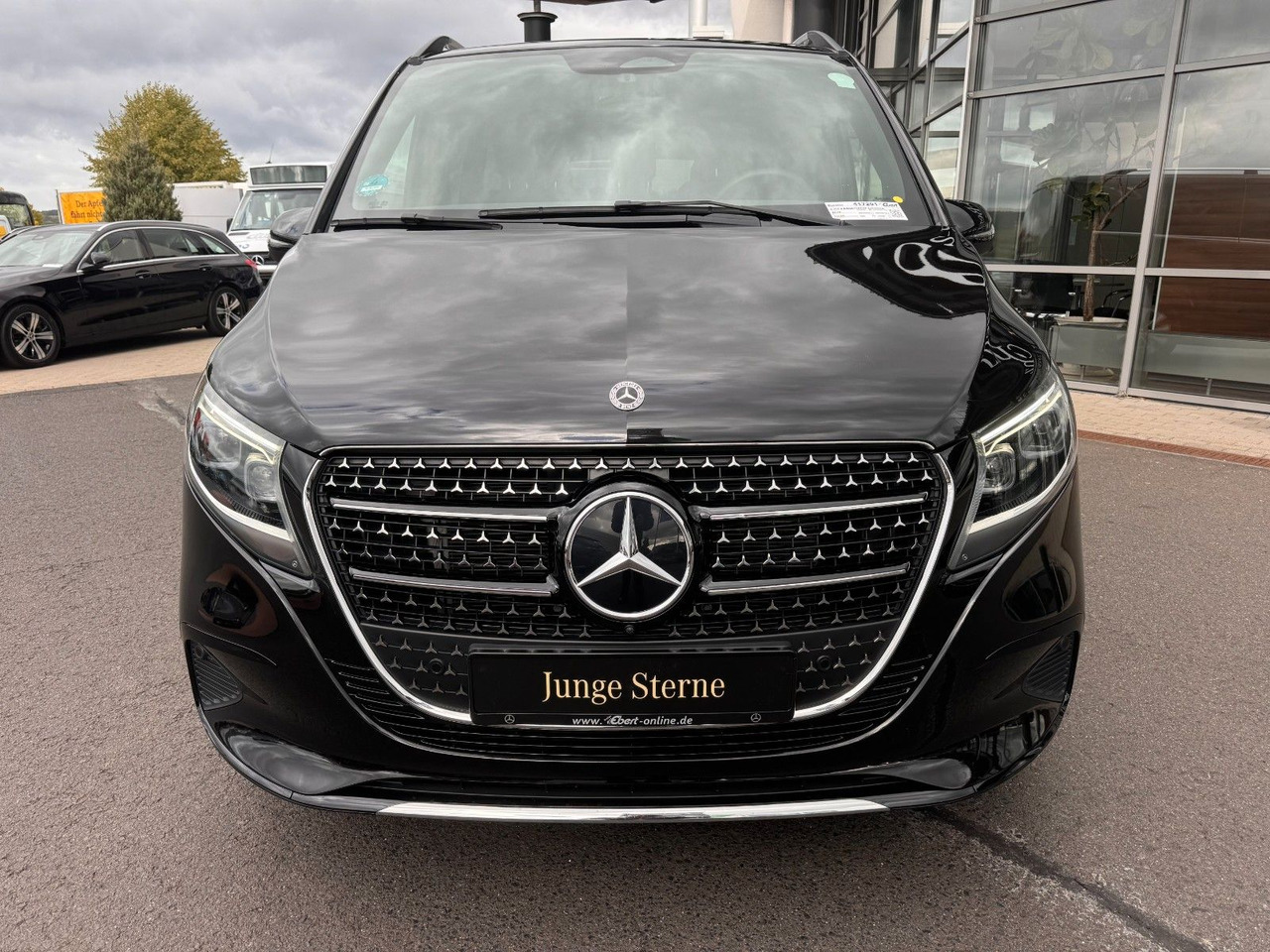 Mercedes-Benz V 300 d AVANTGARDE Extralang 360Kamera Standheiz - 스테이션 왜건 : 사진 2 Mercedes-Benz V 300 d AVANTGARDE Extralang 360Kamera Standheiz - 스테이션 왜건 : 사진 2