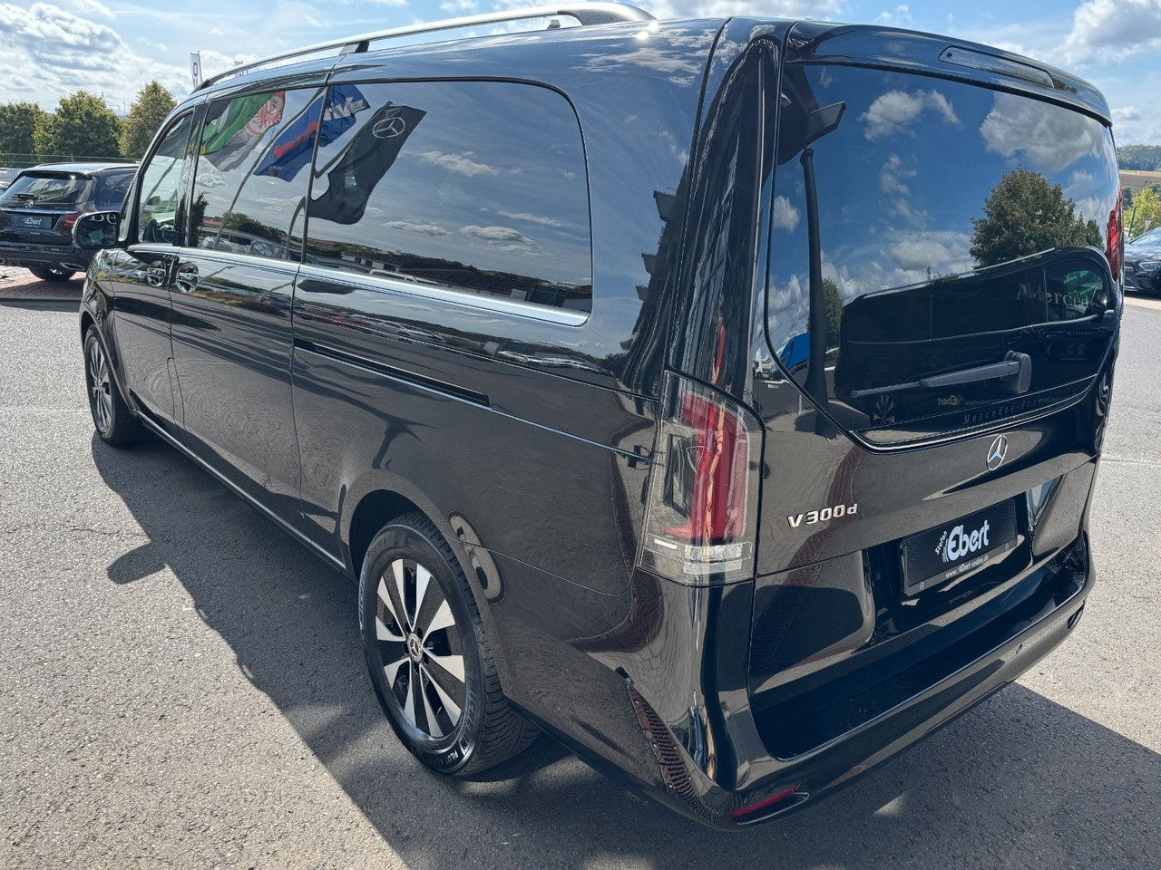 Mercedes-Benz V 300 d AVANTGARDE Extralang 360Kamera Standheiz - 스테이션 왜건 : 사진 3 Mercedes-Benz V 300 d AVANTGARDE Extralang 360Kamera Standheiz - 스테이션 왜건 : 사진 3