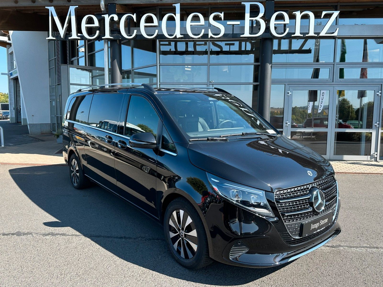 Mercedes-Benz V 300 d AVANTGARDE Extralang 360Kamera Standheiz - 승합차 : 사진 1 Mercedes-Benz V 300 d AVANTGARDE Extralang 360Kamera Standheiz - 승합차 : 사진 1