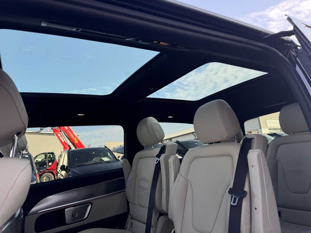 리스 Mercedes-Benz V 300 d EXCLUSIVE 4MATIC Panorama AHK2,5 Stdheiz  Mercedes-Benz V 300 d EXCLUSIVE 4MATIC Panorama AHK2,5 Stdheiz : 사진 8