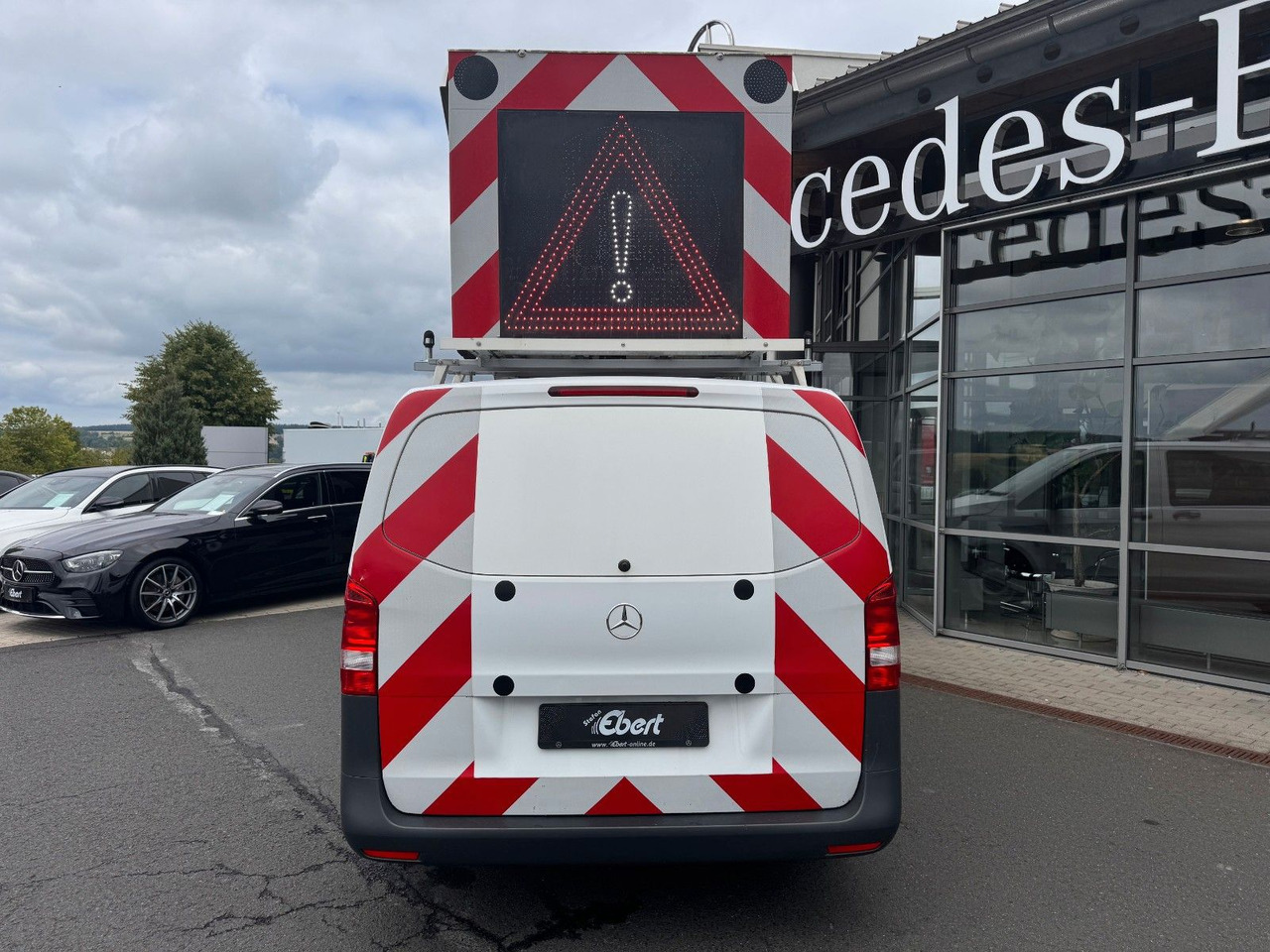 Mercedes-Benz Vito 111 CDI Tourer Begleitfahrzeug BF3+ / WVZ - 승합차 : 사진 2 Mercedes-Benz Vito 111 CDI Tourer Begleitfahrzeug BF3+ / WVZ - 승합차 : 사진 2