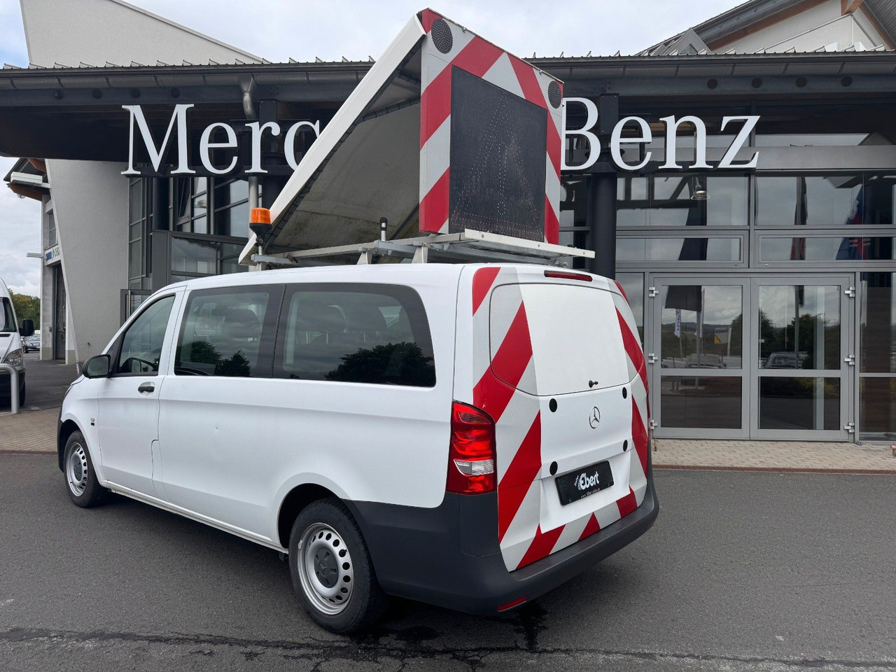 Mercedes-Benz Vito 111 CDI Tourer Begleitfahrzeug BF3+ / WVZ - 소형 밴 : 사진 1 Mercedes-Benz Vito 111 CDI Tourer Begleitfahrzeug BF3+ / WVZ - 소형 밴 : 사진 1