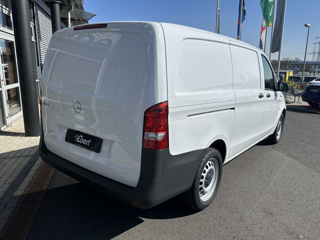 Mercedes-Benz eVito 112 Klima Kamera Audio 30 Sitzheiz Tempom. - 소형 밴, 전기 밴 : 사진 4 Mercedes-Benz eVito 112 Klima Kamera Audio 30 Sitzheiz Tempom. - 소형 밴, 전기 밴 : 사진 4