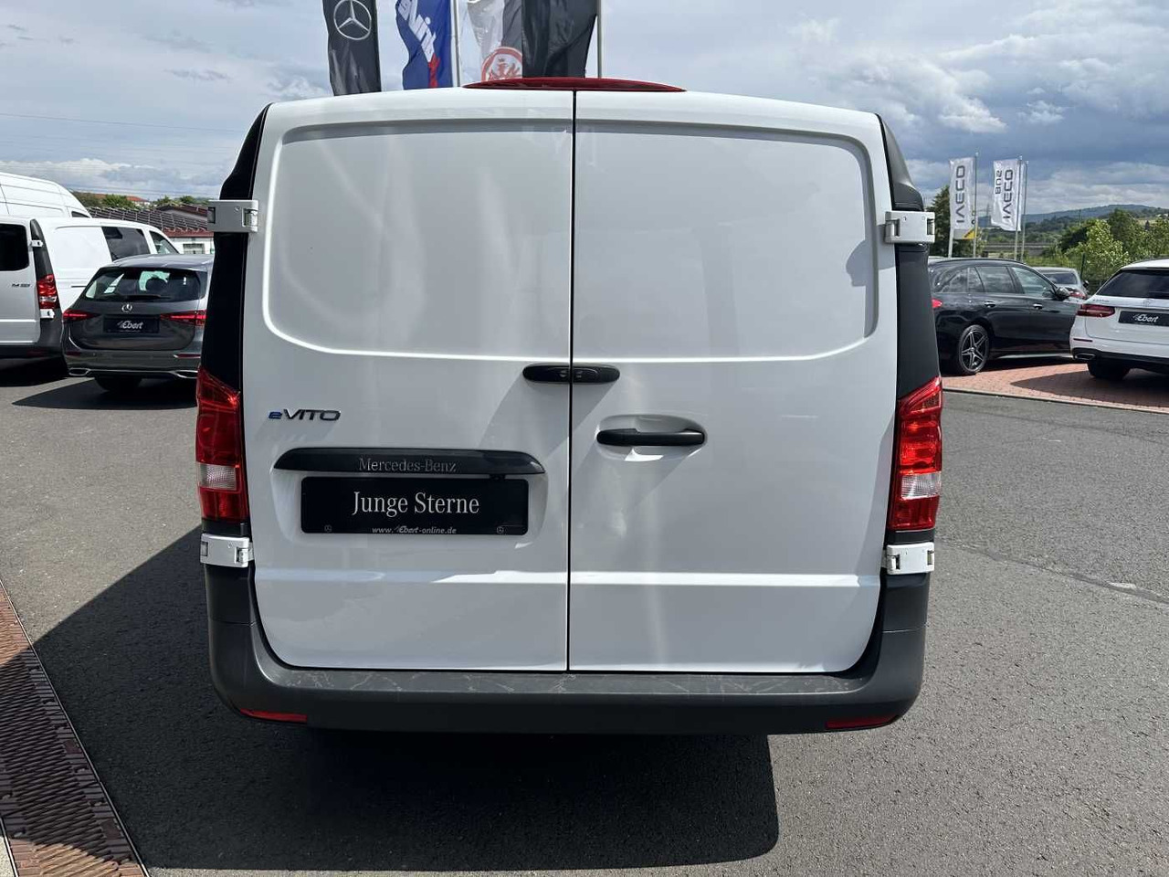 Mercedes-Benz eVito 112 Klima Kamera Navi SHZ Tempomat - 소형 밴, 전기 밴 : 사진 5 Mercedes-Benz eVito 112 Klima Kamera Navi SHZ Tempomat - 소형 밴, 전기 밴 : 사진 5