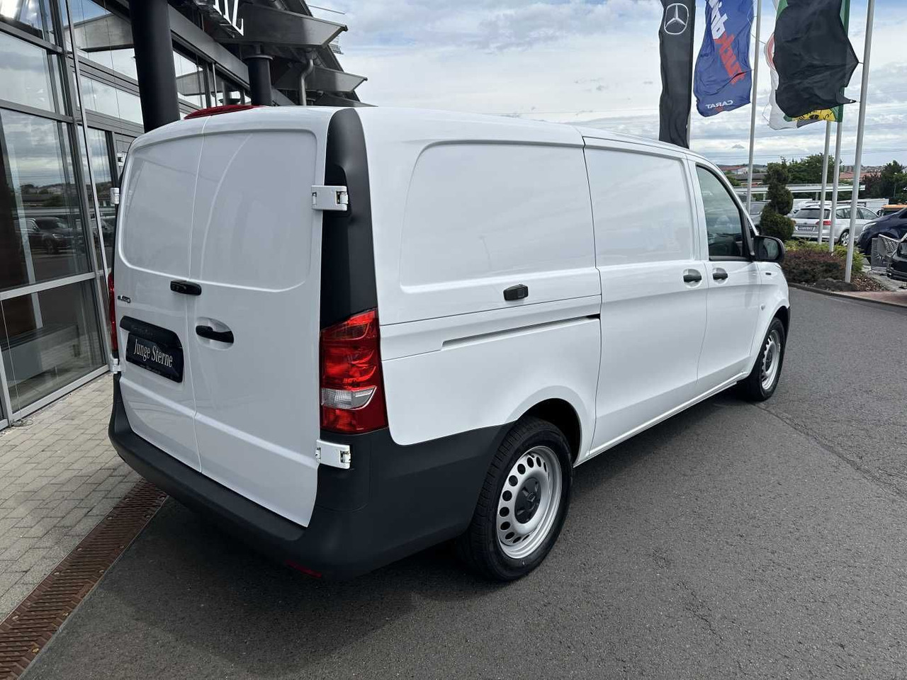 Mercedes-Benz eVito 112 Klima Kamera Navi SHZ Tempomat - 소형 밴, 전기 밴 : 사진 4 Mercedes-Benz eVito 112 Klima Kamera Navi SHZ Tempomat - 소형 밴, 전기 밴 : 사진 4