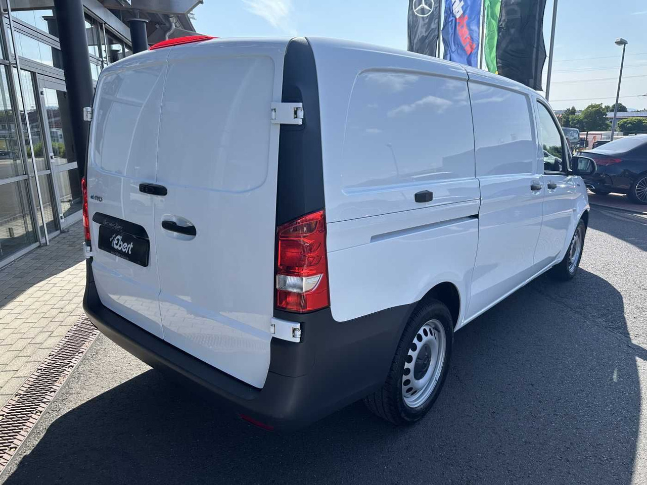 Mercedes-Benz eVito 112 Klima Kamera Navi SHZ Tempomat - 소형 밴, 전기 밴 : 사진 4 Mercedes-Benz eVito 112 Klima Kamera Navi SHZ Tempomat - 소형 밴, 전기 밴 : 사진 4