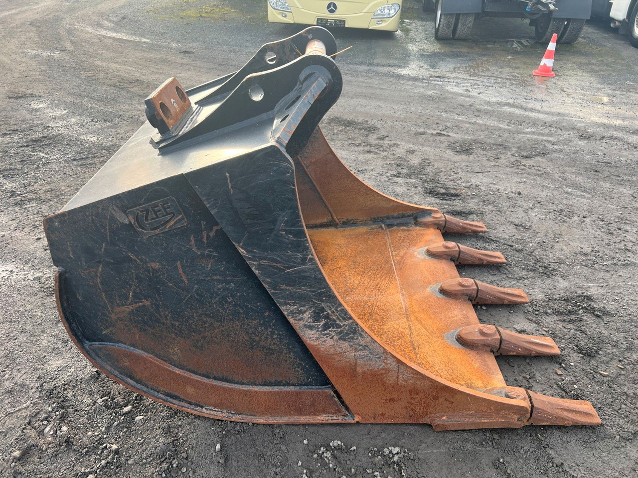 Other ZFE Tieflöffel / Löffel / MS21 / 1.400 mm / 2022 - 기타 기계 : 사진 3 Other ZFE Tieflöffel / Löffel / MS21 / 1.400 mm / 2022 - 기타 기계 : 사진 3