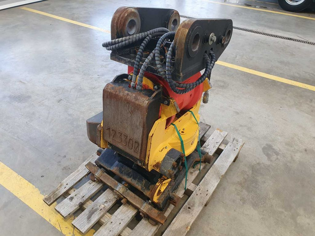 Rädlinger Schwenkrotator CAT M318 / CW 40 / 2016 - 틸트로테이터 건설기계 용 : 사진 5 Rädlinger Schwenkrotator CAT M318 / CW 40 / 2016 - 틸트로테이터 건설기계 용 : 사진 5