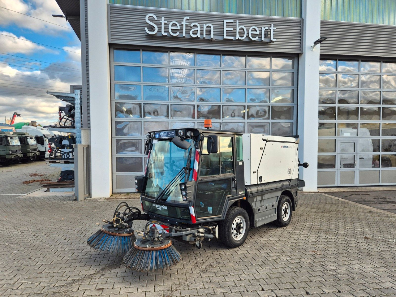 Schmidt Swingo Compact 200+ Klima - 거리 청소 차량 : 사진 2 Schmidt Swingo Compact 200+ Klima - 거리 청소 차량 : 사진 2
