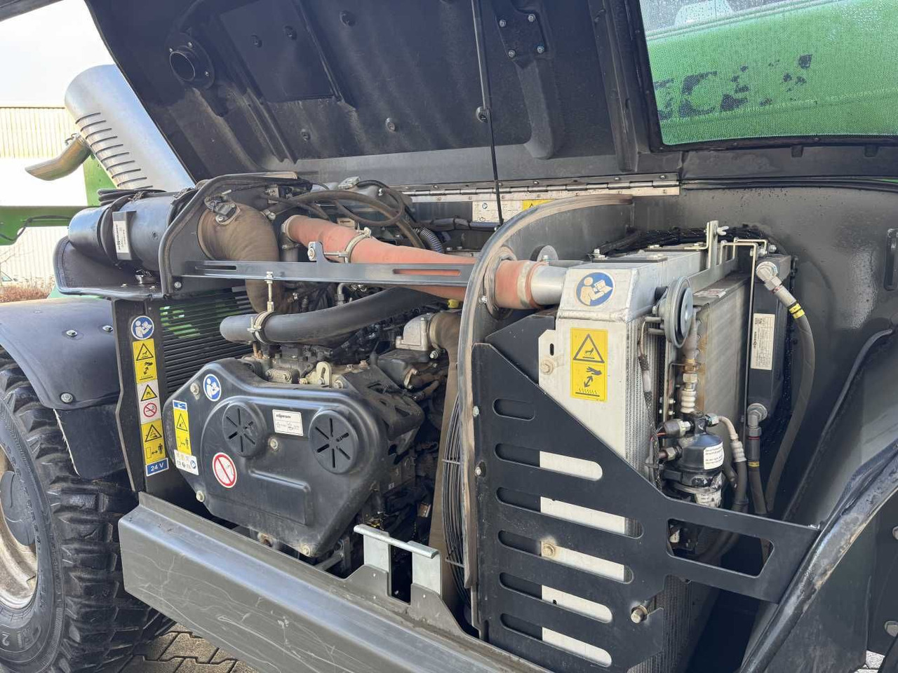 텔레스코픽 핸들러 Sennebogen 355 E / Greifschaufel / nur 998h! : 사진 8 텔레스코픽 핸들러 Sennebogen 355 E / Greifschaufel / nur 998h! : 사진 8