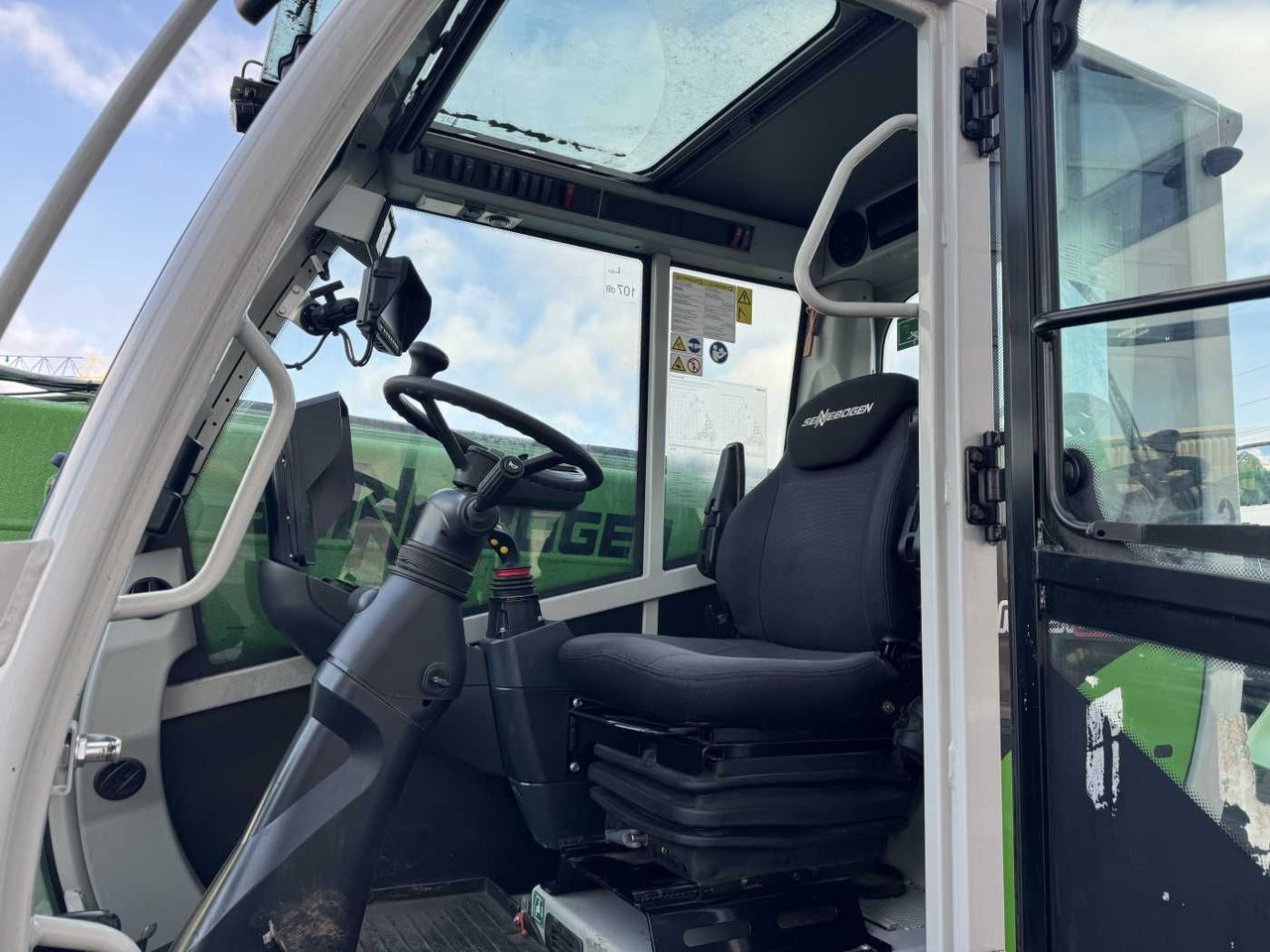 텔레스코픽 핸들러 Sennebogen 355 E / Greifschaufel / nur 998h! : 사진 9 텔레스코픽 핸들러 Sennebogen 355 E / Greifschaufel / nur 998h! : 사진 9