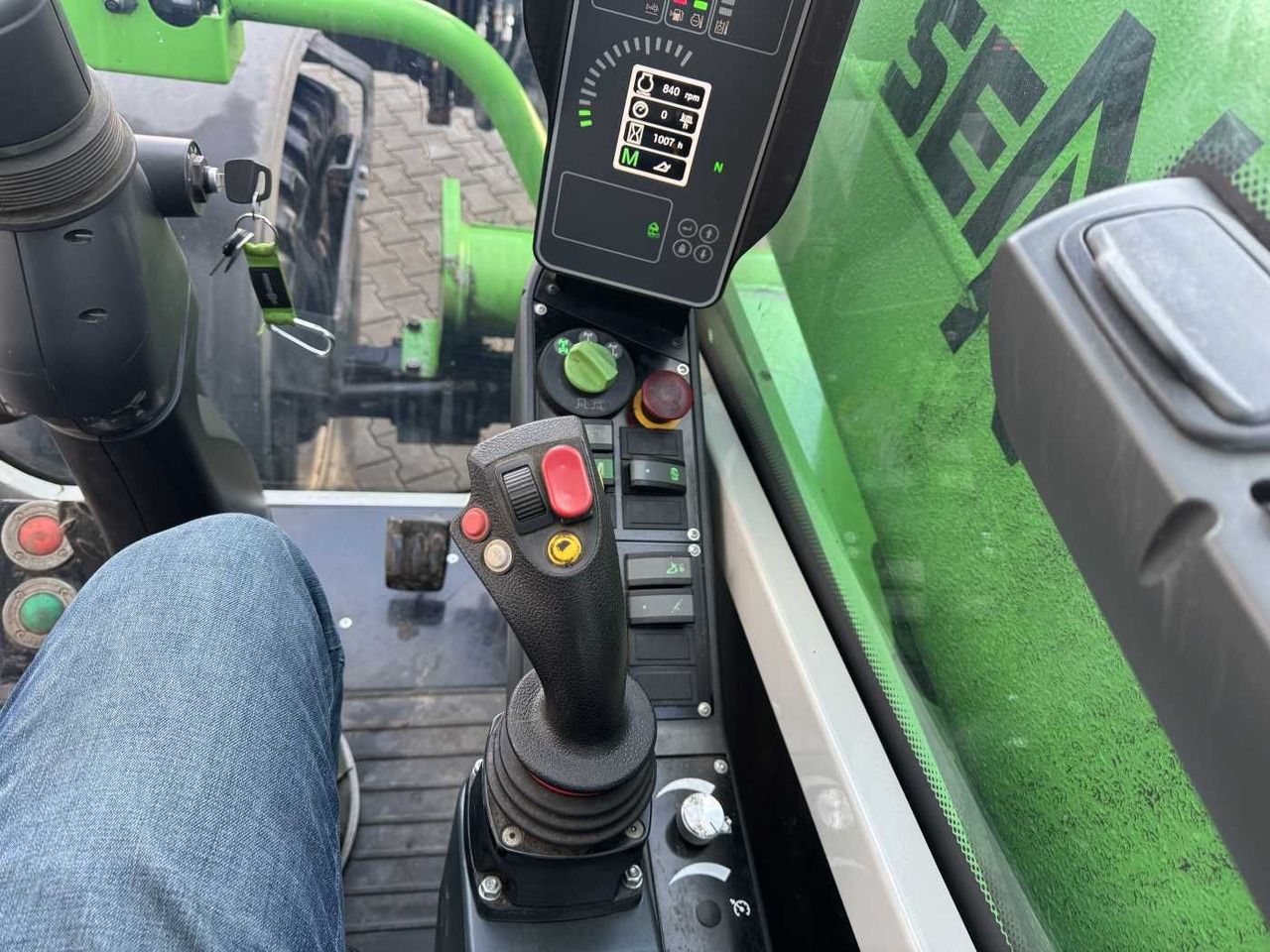 텔레스코픽 핸들러 Sennebogen 355 E / Greifschaufel / nur 998h! : 사진 13 텔레스코픽 핸들러 Sennebogen 355 E / Greifschaufel / nur 998h! : 사진 13