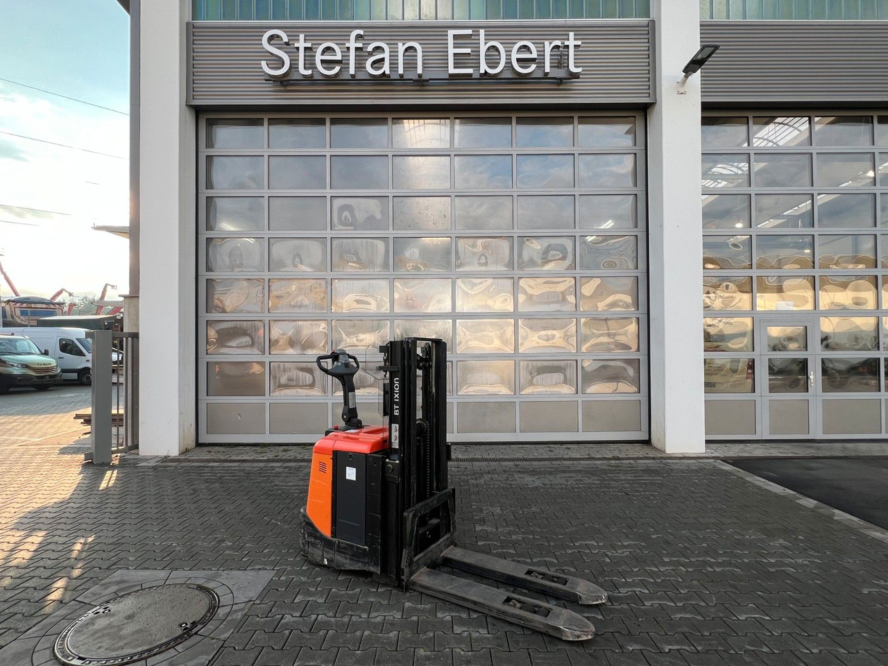 Toyota SPE 125 L / nur 382h ! / Hochhubwagen / 3.350mm - 스태커 : 사진 1 Toyota SPE 125 L / nur 382h ! / Hochhubwagen / 3.350mm - 스태커 : 사진 1