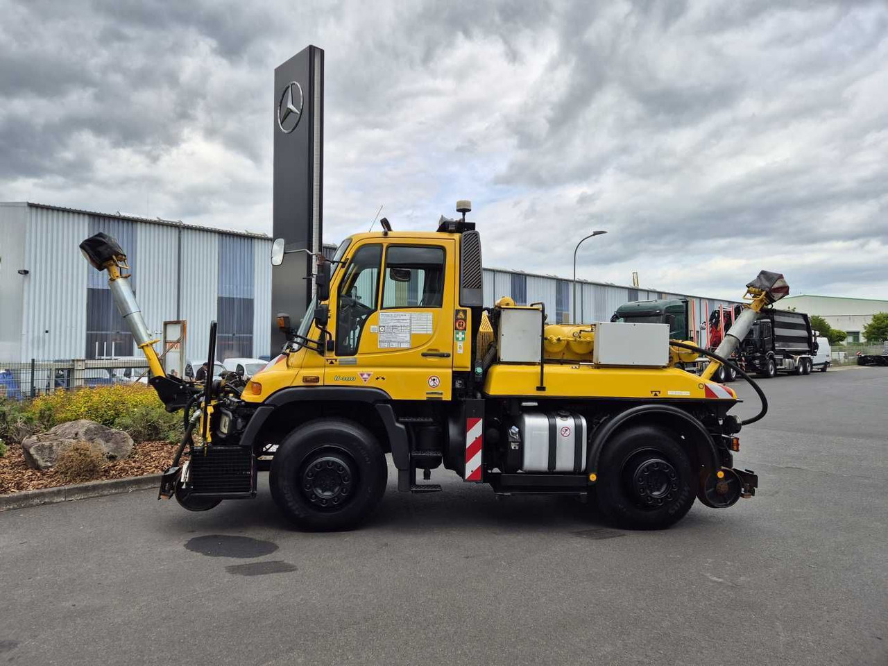 Unimog U400 4x4 Zweiwege ZAGRO 800t/52 Achsen Funk - 트럭 : 사진 4 Unimog U400 4x4 Zweiwege ZAGRO 800t/52 Achsen Funk - 트럭 : 사진 4
