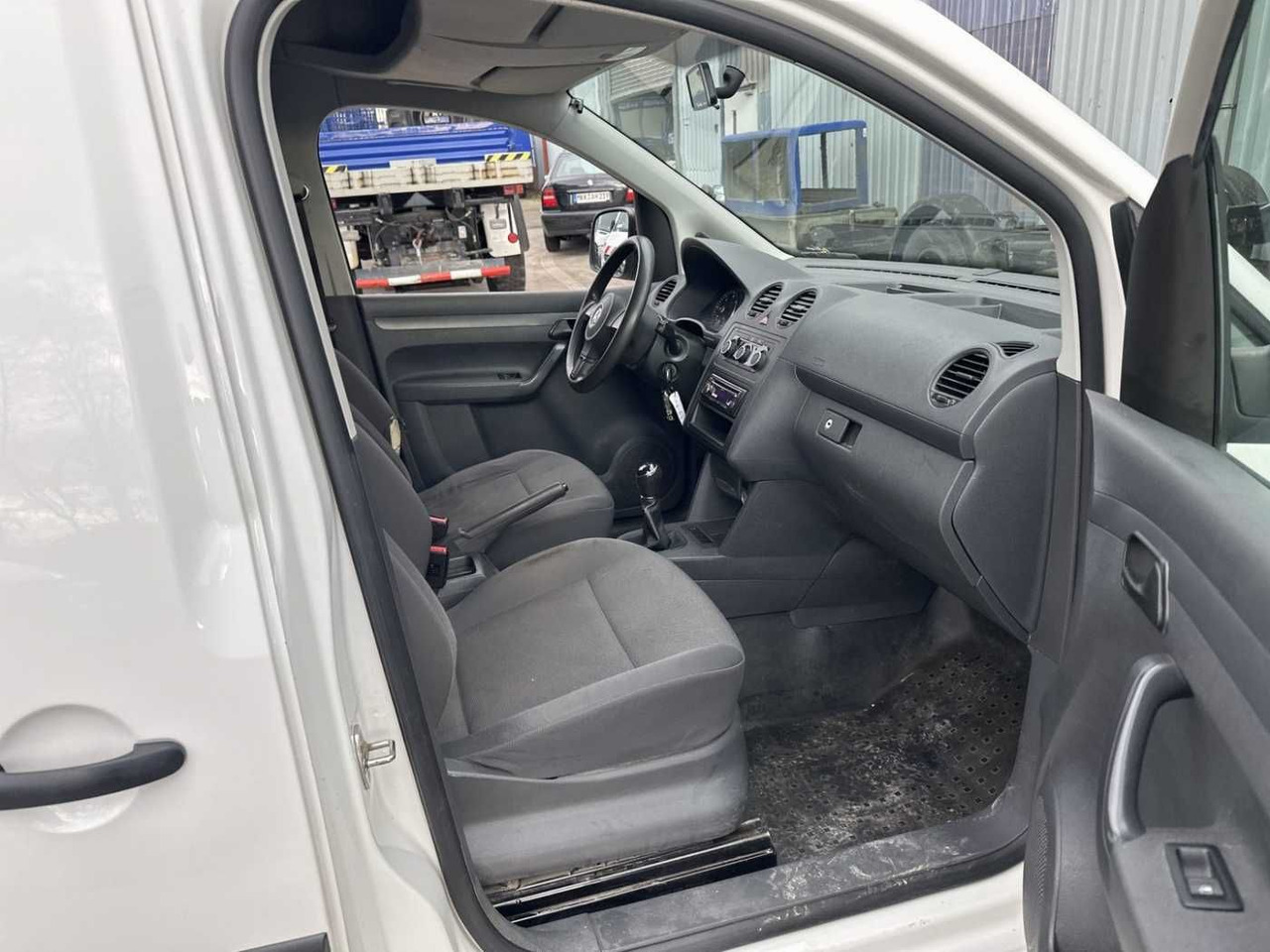 Volkswagen VW Caddy 2.0 TDI 4Motion Maxi Kasten Regal - 패널 밴 : 사진 5 Volkswagen VW Caddy 2.0 TDI 4Motion Maxi Kasten Regal - 패널 밴 : 사진 5