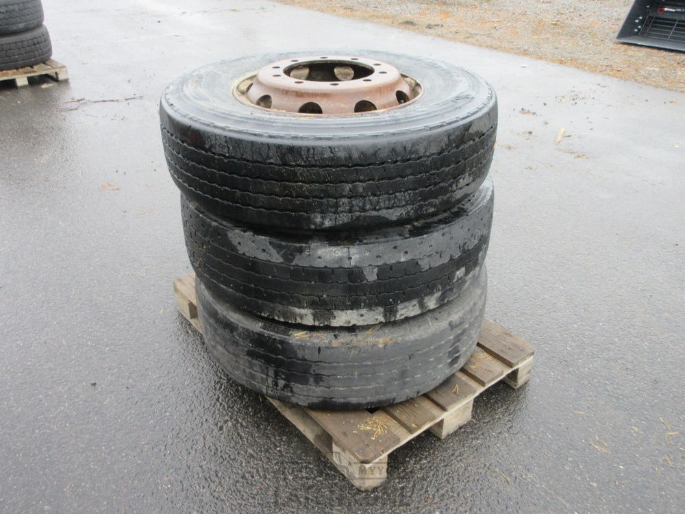 Renkaat vanteilla 295/80 R22,5 3kpl - 휠 및 타이어 패키지 건설기계 용 : 사진 1 Renkaat vanteilla 295/80 R22,5 3kpl - 휠 및 타이어 패키지 건설기계 용 : 사진 1