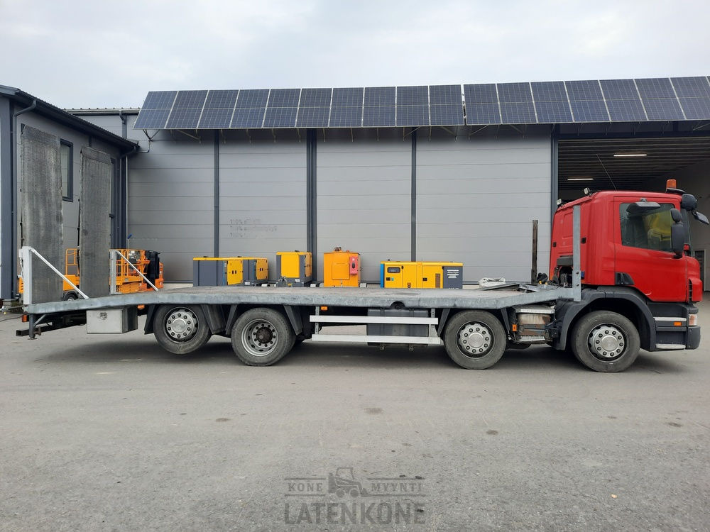 Scania P380 8x2 koneenkuljetusauto - 자동 운반 장치 트럭 : 사진 3 Scania P380 8x2 koneenkuljetusauto - 자동 운반 장치 트럭 : 사진 3