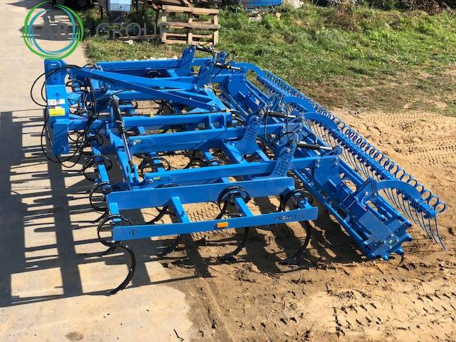 Cultivator and stubble cultivator hydraulically folded 5 m Agristal KUŚ - 로터베이터 : 사진 4 Cultivator and stubble cultivator hydraulically folded 5 m Agristal KUŚ - 로터베이터 : 사진 4