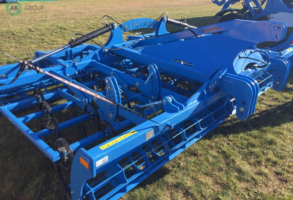 Hydraulically folding seedbed cultivator 4,2 m Agristal AU - 로터베이터 : 사진 3 Hydraulically folding seedbed cultivator 4,2 m Agristal AU - 로터베이터 : 사진 3