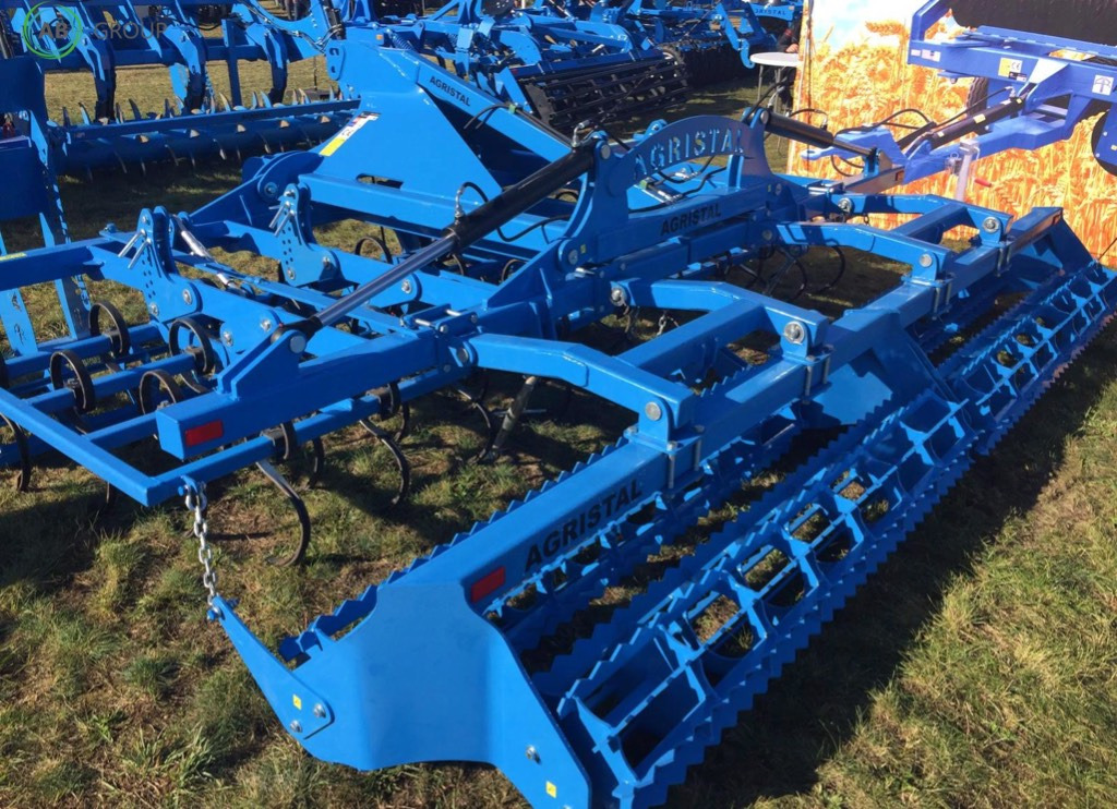 Hydraulically folding seedbed cultivator 4,2 m Agristal AU - 로터베이터 : 사진 5 Hydraulically folding seedbed cultivator 4,2 m Agristal AU - 로터베이터 : 사진 5