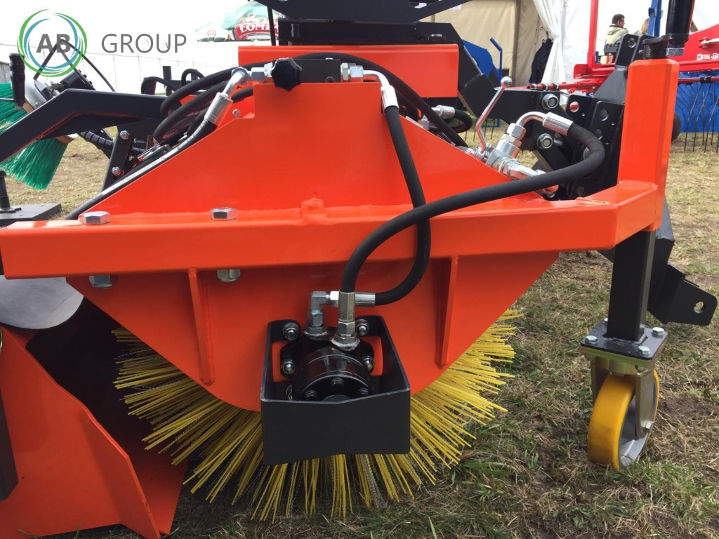 Metal-Technik TOP MT tractor road sweeper 2 m - 빗자루 지자체/ 특수 차량 용 : 사진 5 Metal-Technik TOP MT tractor road sweeper 2 m - 빗자루 지자체/ 특수 차량 용 : 사진 5