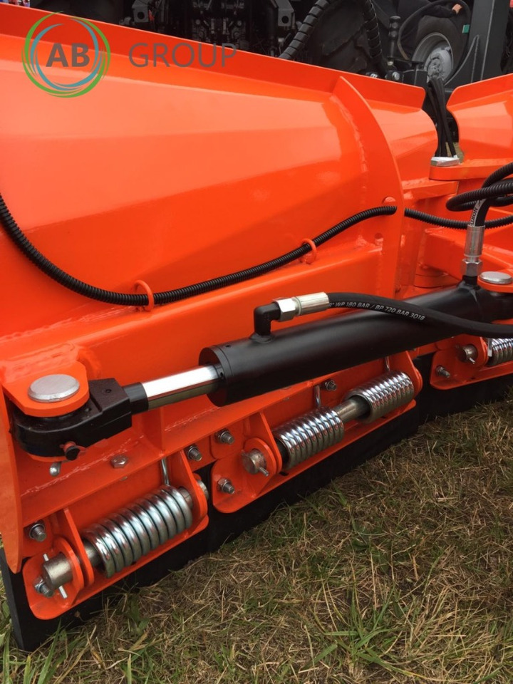 Metal-Technik V-type snow plow light 2.2 - 제설차 제설차량 용 : 사진 3 Metal-Technik V-type snow plow light 2.2 - 제설차 제설차량 용 : 사진 3