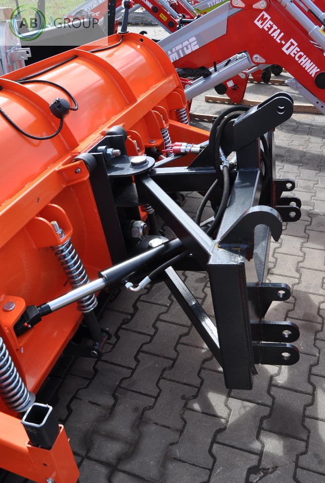 Metal-Technik snow plow 3.0 m category II - 제설차 농업용 기계 용 : 사진 5 Metal-Technik snow plow 3.0 m category II - 제설차 농업용 기계 용 : 사진 5