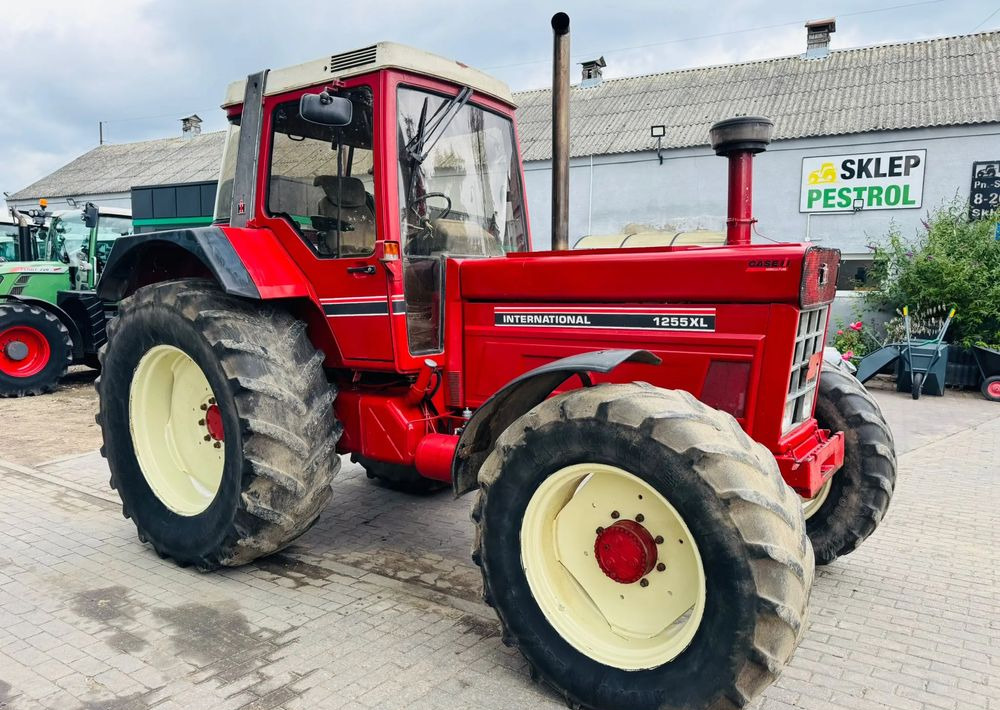 Case IH 1255 XL - 장궤형 트랙터 : 사진 5 Case IH 1255 XL - 장궤형 트랙터 : 사진 5