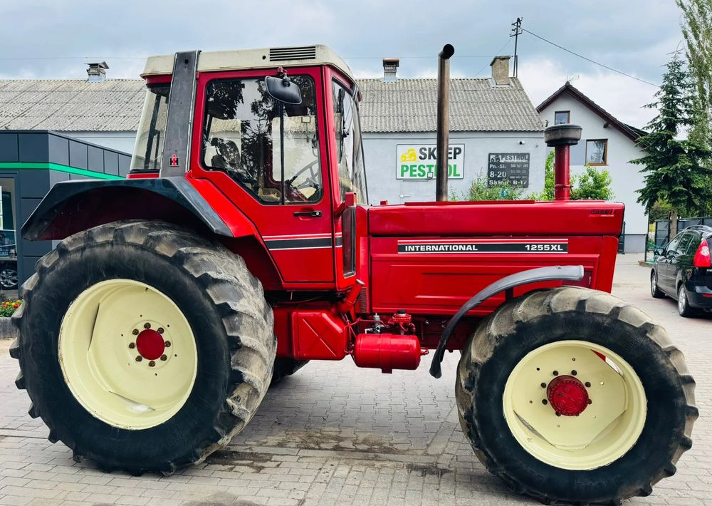 Case IH 1255 XL - 장궤형 트랙터 : 사진 2 Case IH 1255 XL - 장궤형 트랙터 : 사진 2
