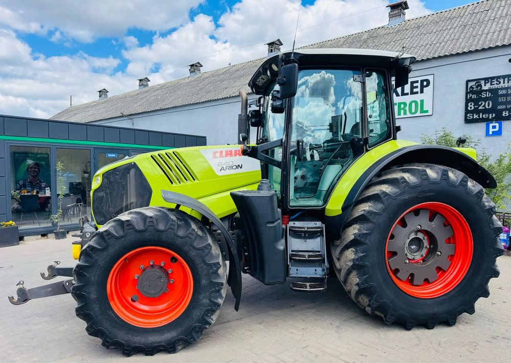 Claas Arion 640 CEBIS - 장궤형 트랙터 : 사진 3 Claas Arion 640 CEBIS - 장궤형 트랙터 : 사진 3